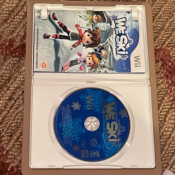 Wii Nintendo - We Ski - 2008 Bandai Namco Games - Picture 6 of 9